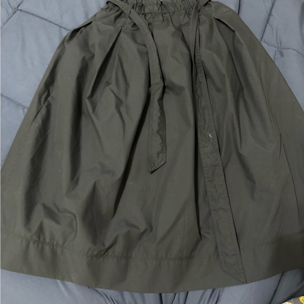 H&M Green Midi Bubble Skirt with Tie Front